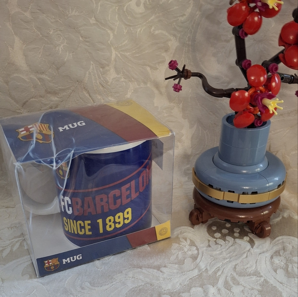 NEW / NIB - FC Barcelona FC Mug Forever Collectibles
